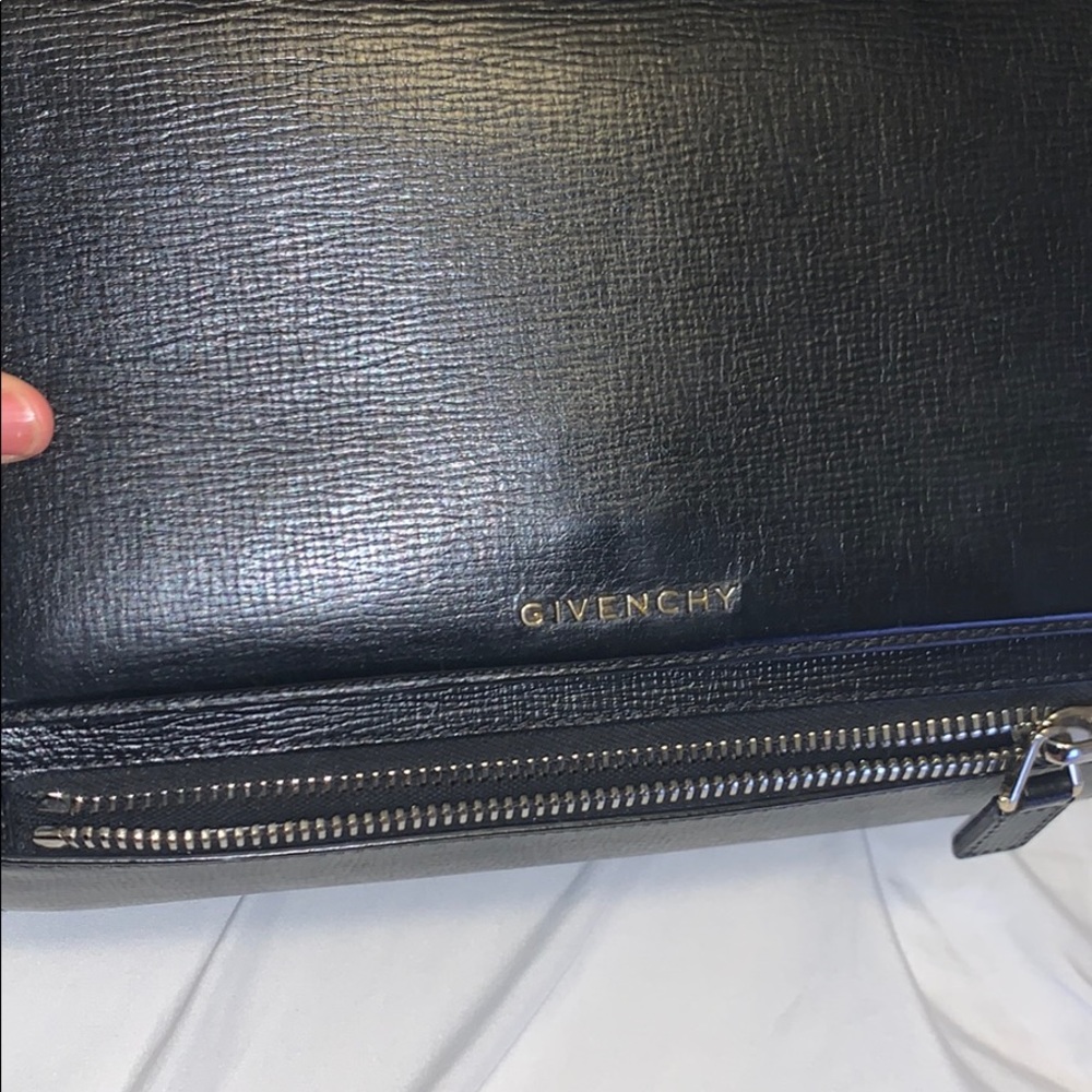Givenchy pandora box medium in textured black calf - Picture 2 of 5